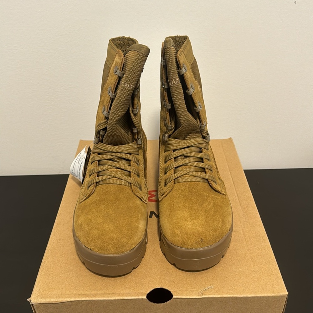 NWT Garmont Bifida Combat Boots | Men’s size 7